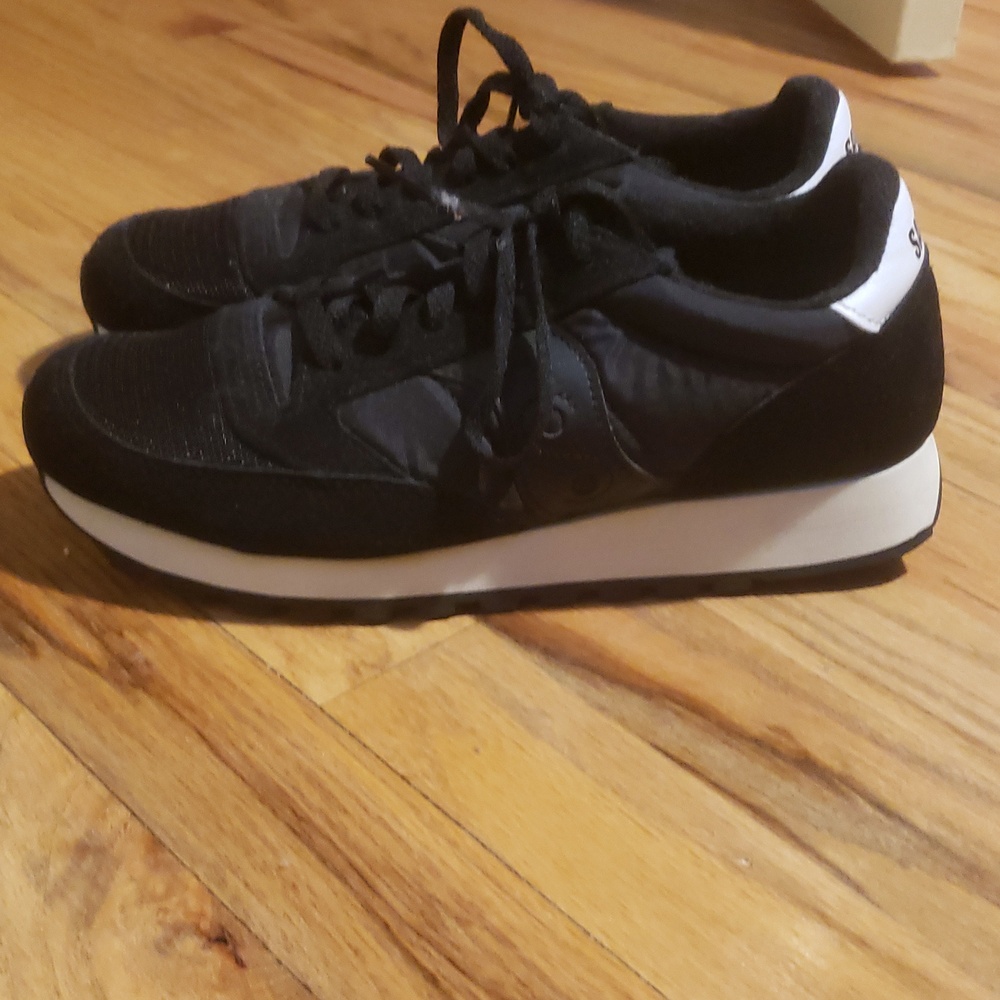 Classic Saucony Sneakers || Black,size Men's 8 - Picture 2 of 3